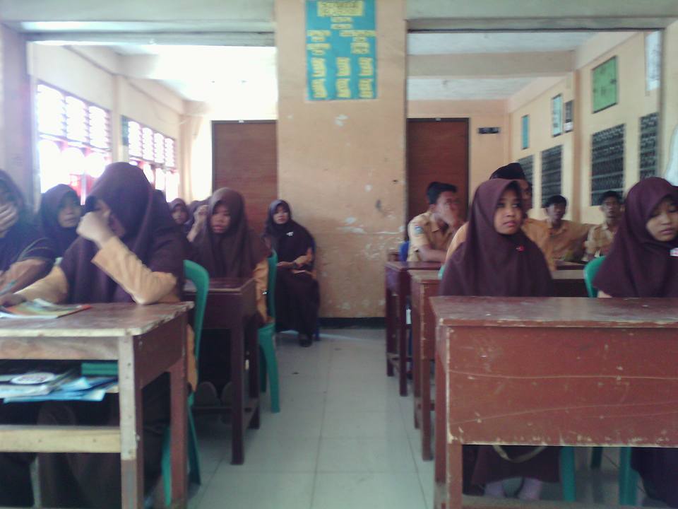 Berkunjung Ke Madrasah Al-Hikmah