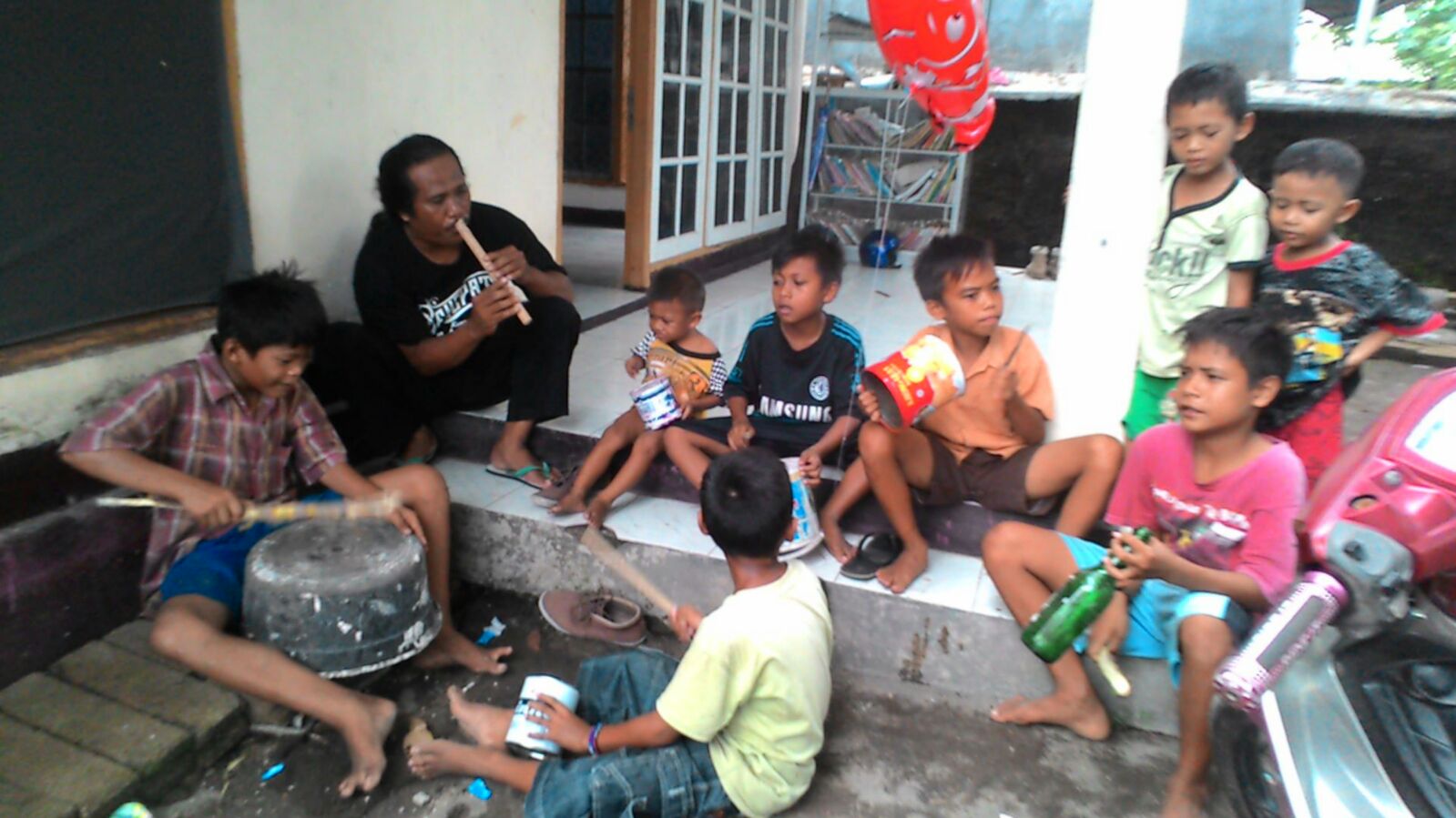 Pak Muhaimi Latihan Bersama Anak-anak Karang Baro