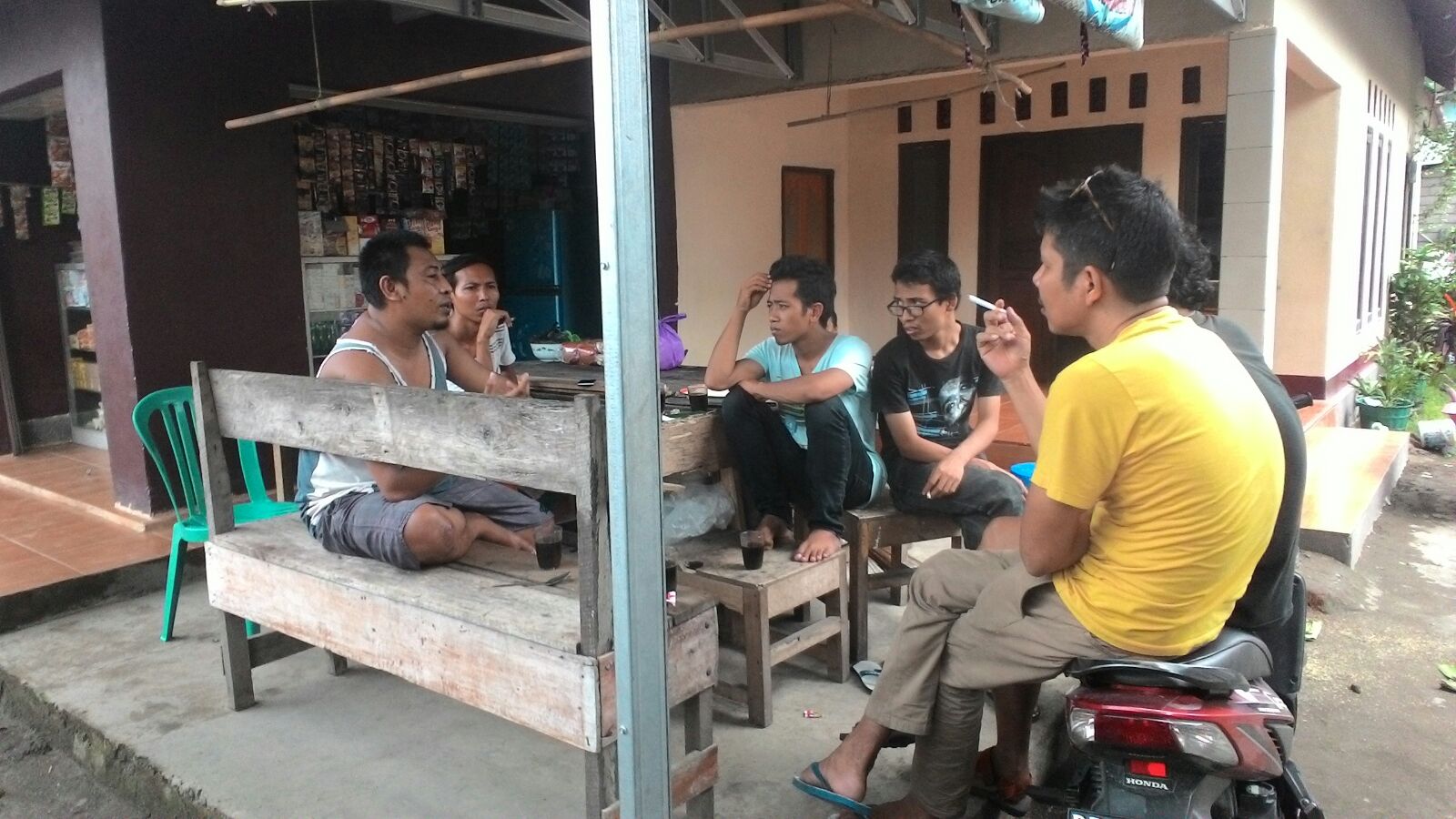 Berbincang Dengan Pak Fitri