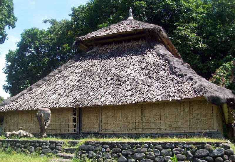 Sapa Tan Mawi Adat Ambayani
