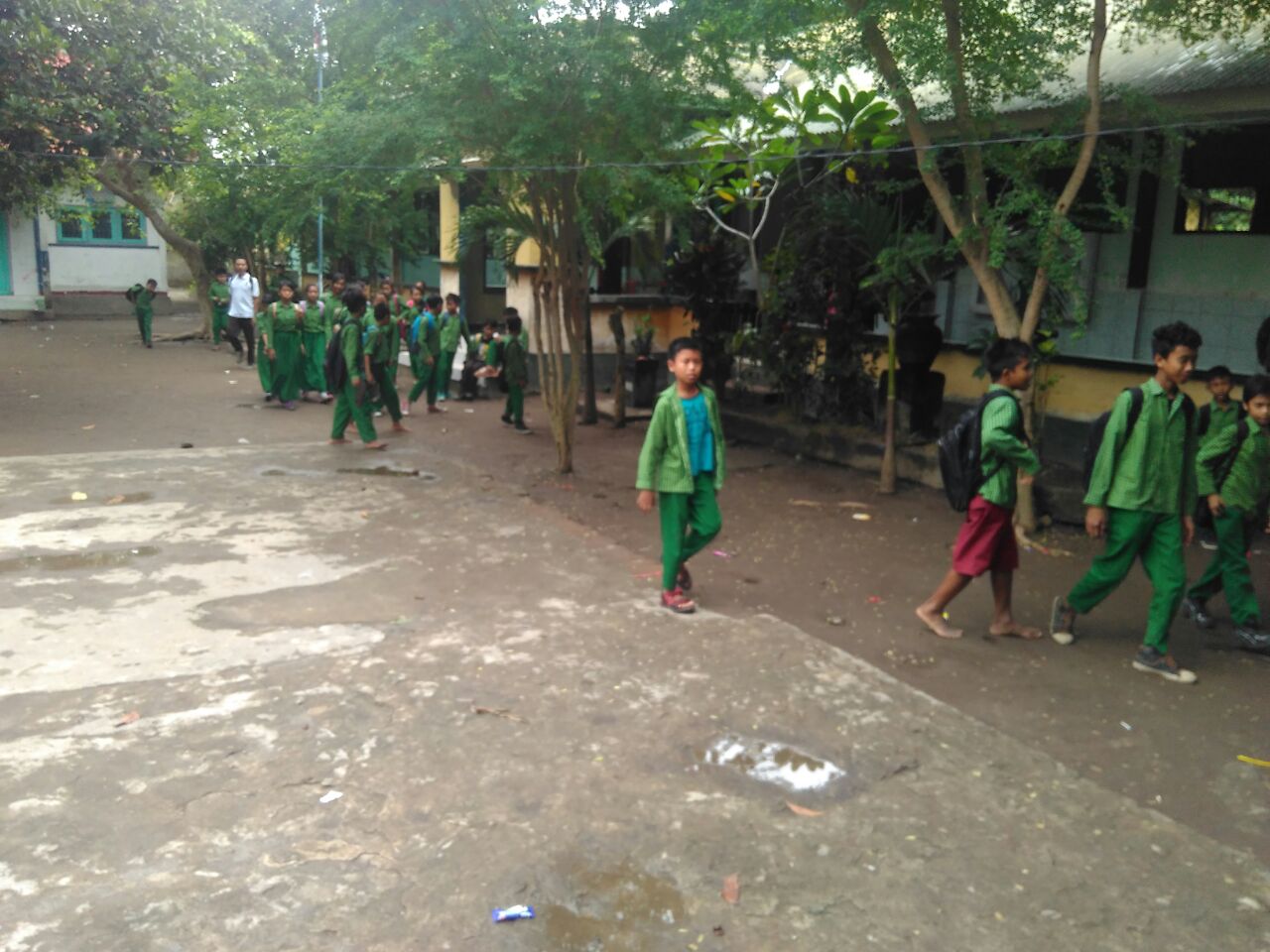 Bangsal Menggawe Ke Sekolah Di Malaka